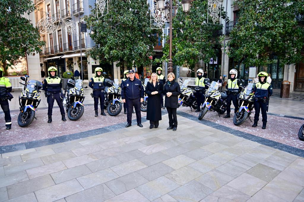&copy;Ayto.Granada: EL AYUNTAMIENTO INCORPORA 20 MOTOS CON LAS MEJORES PRESTACIONES DEL MOMENTO A LA FLOTA DE VEH�CULOS DE LA POLIC�A LOCAL
